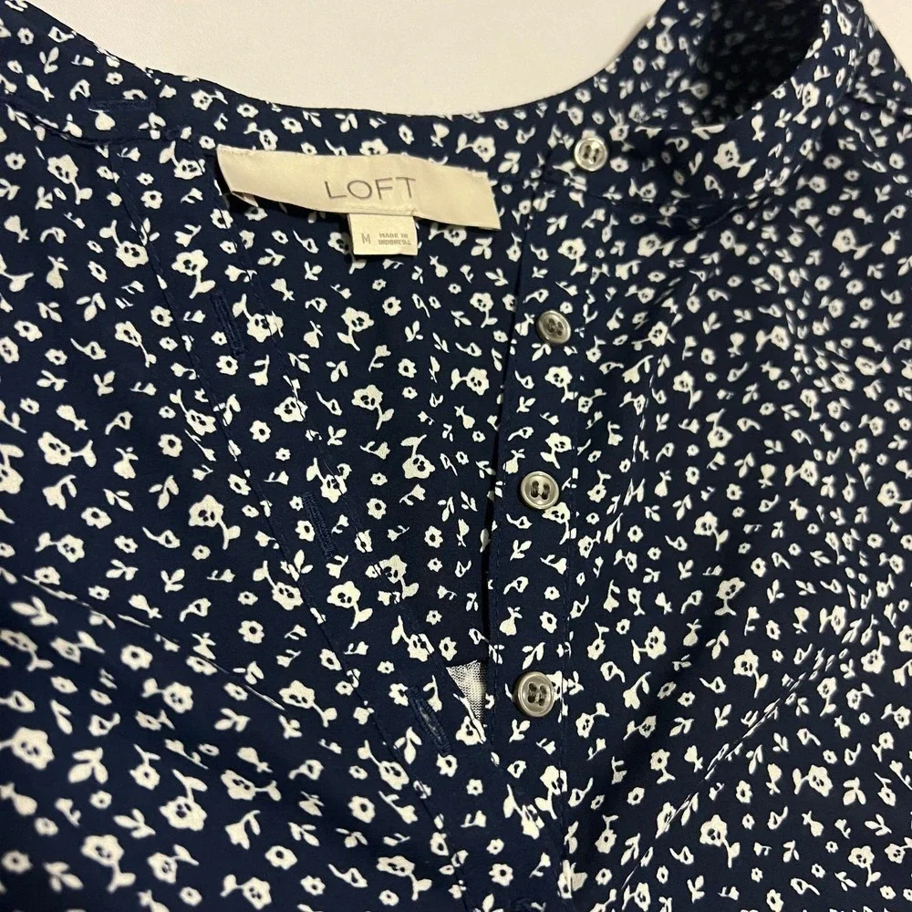 Loft Blue Sleeveless floral blouse M - Picture 2 of 8